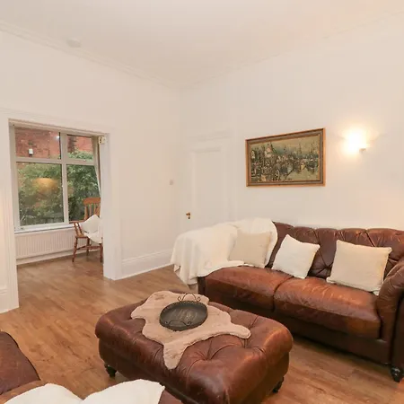 28 Manor Road Apartmán *
