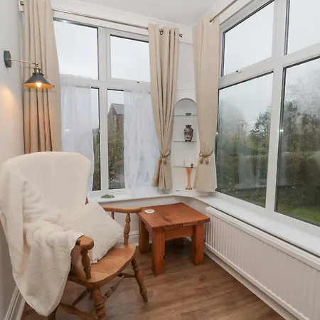 28 Manor Road Апартаменты